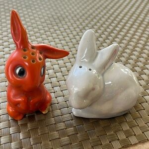 Vintage salt and pepper shakers. Rabbits